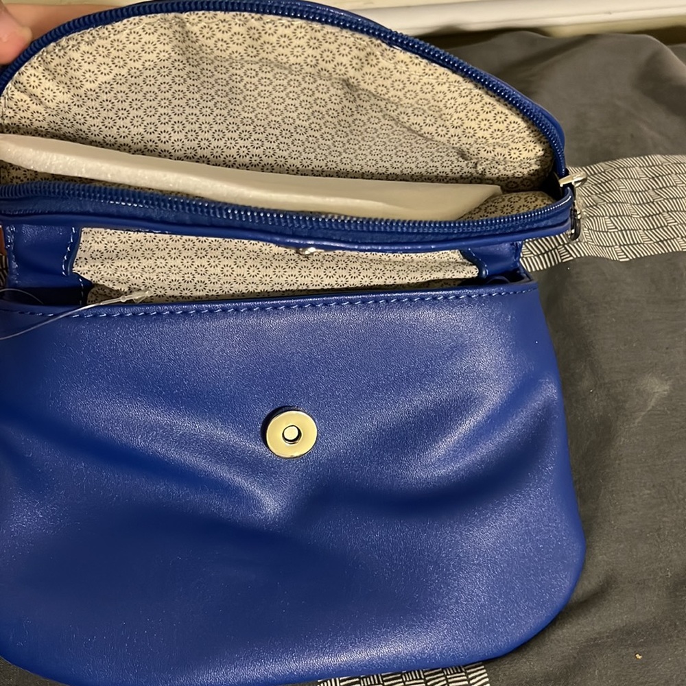 Catherine Malandrino BLUE purse/bag w detachable strap - Picture 6 of 8